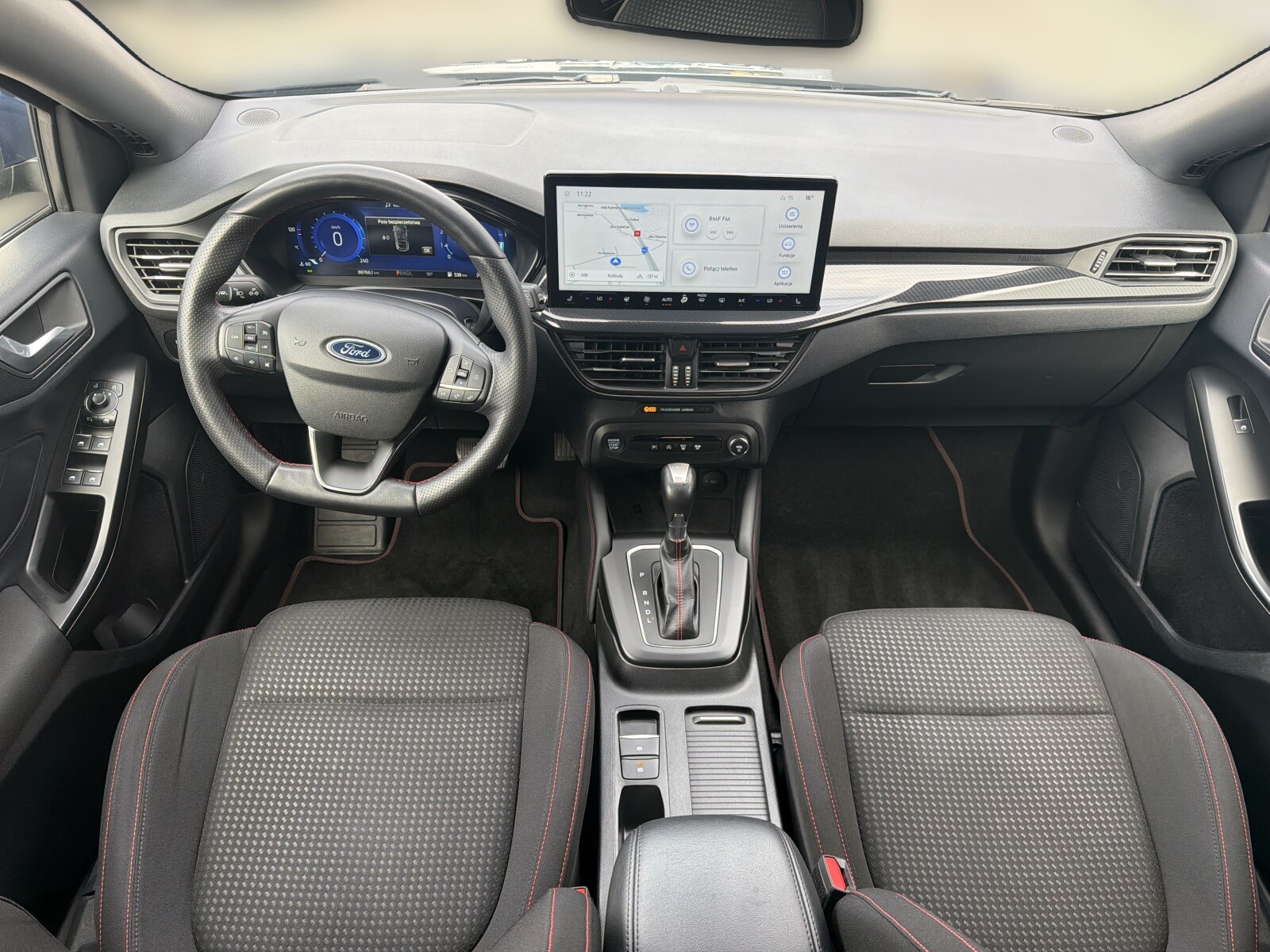 Ford Focus - zdjęcie 19