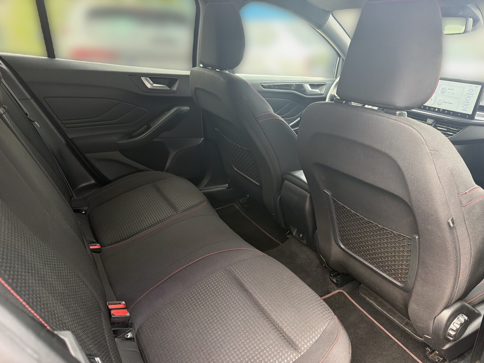Ford Focus - zdjęcie 14