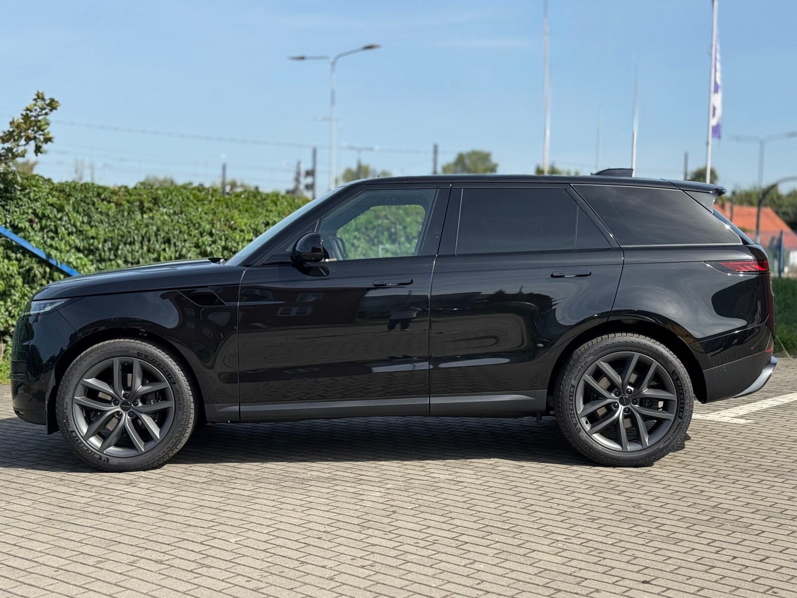 Land Rover Range Rover Sport - zdjęcie 2