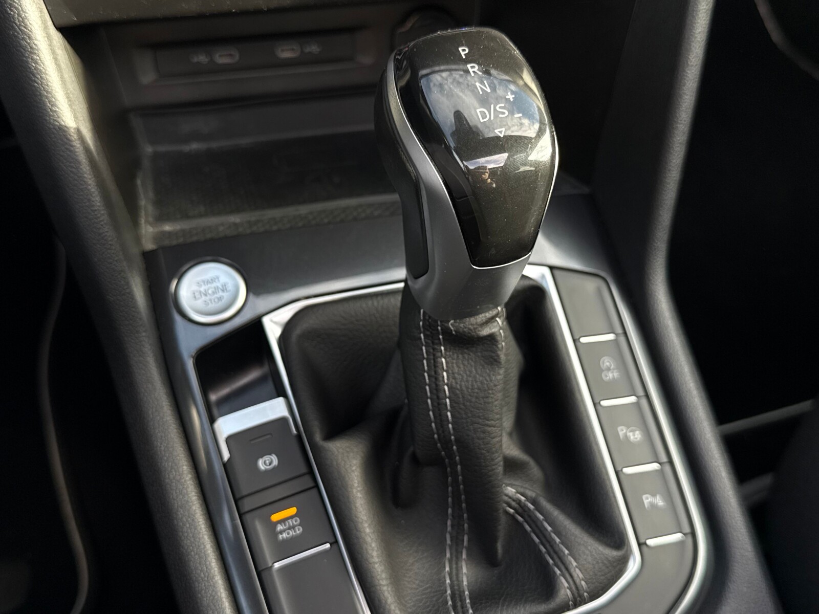 Volkswagen Tiguan Allspace - zdjęcie 18