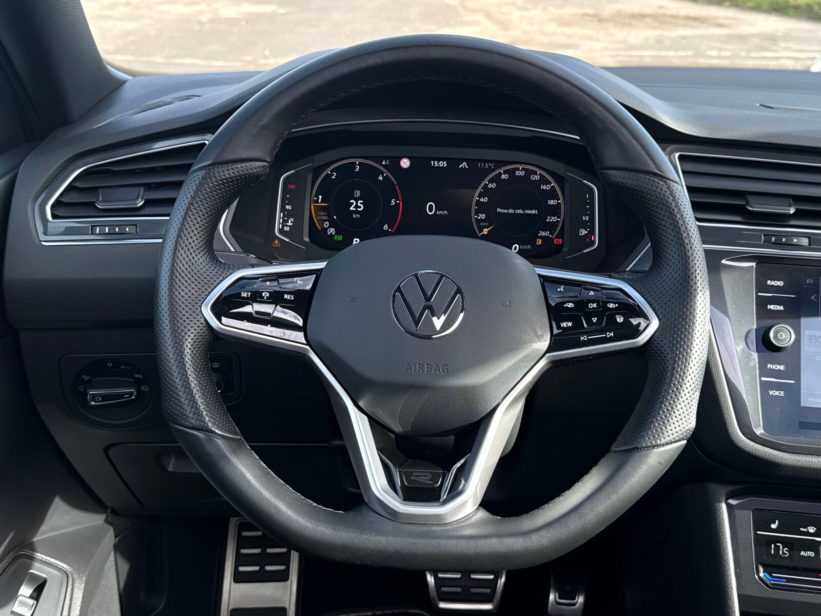Volkswagen Tiguan Allspace - zdjęcie 14