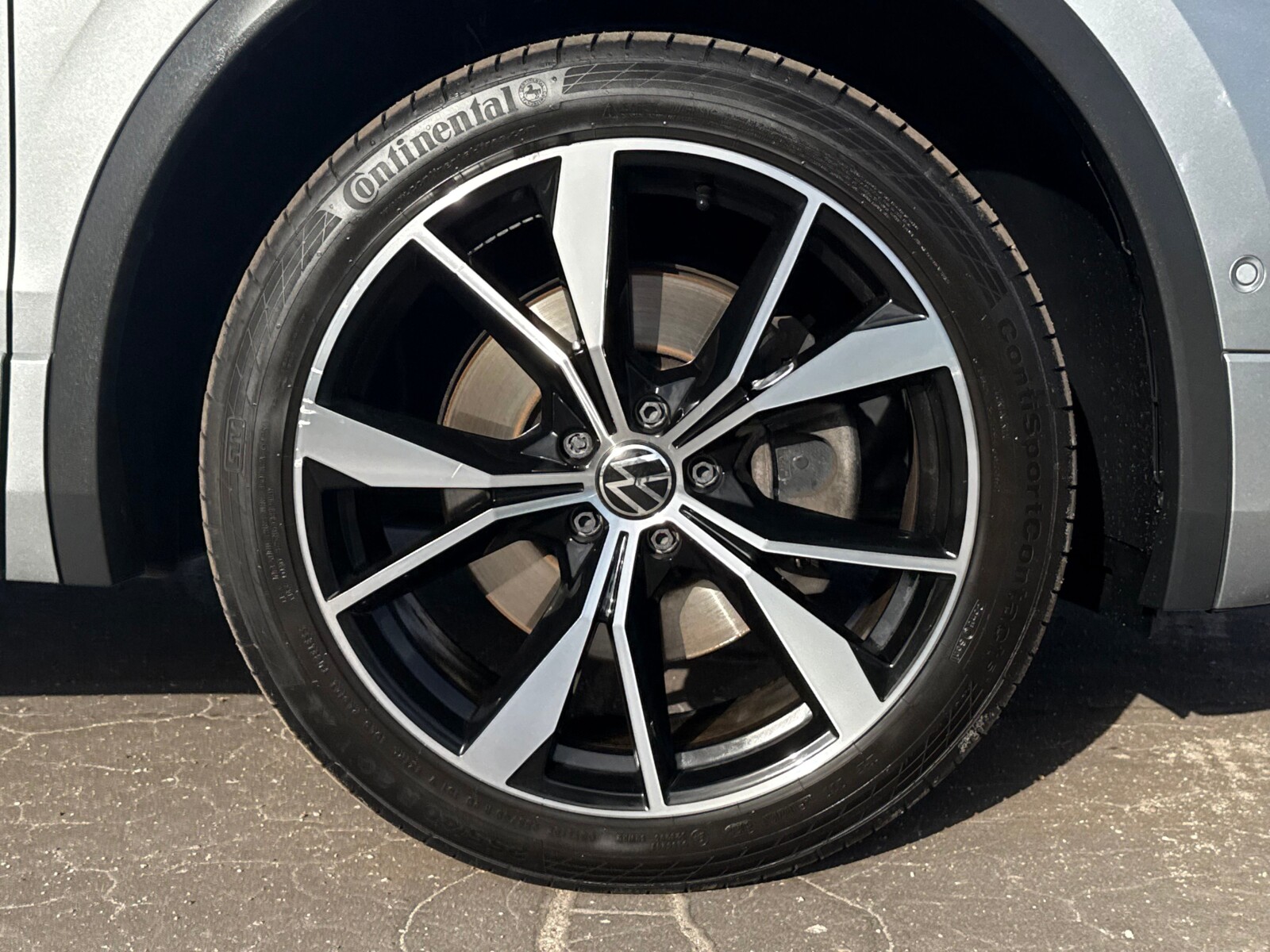 Volkswagen Tiguan Allspace - zdjęcie 38