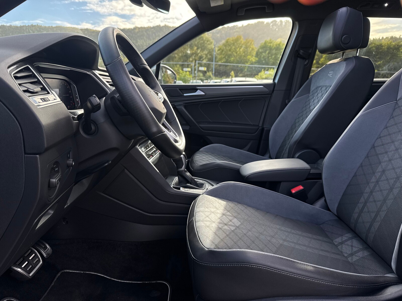 Volkswagen Tiguan Allspace - zdjęcie 10