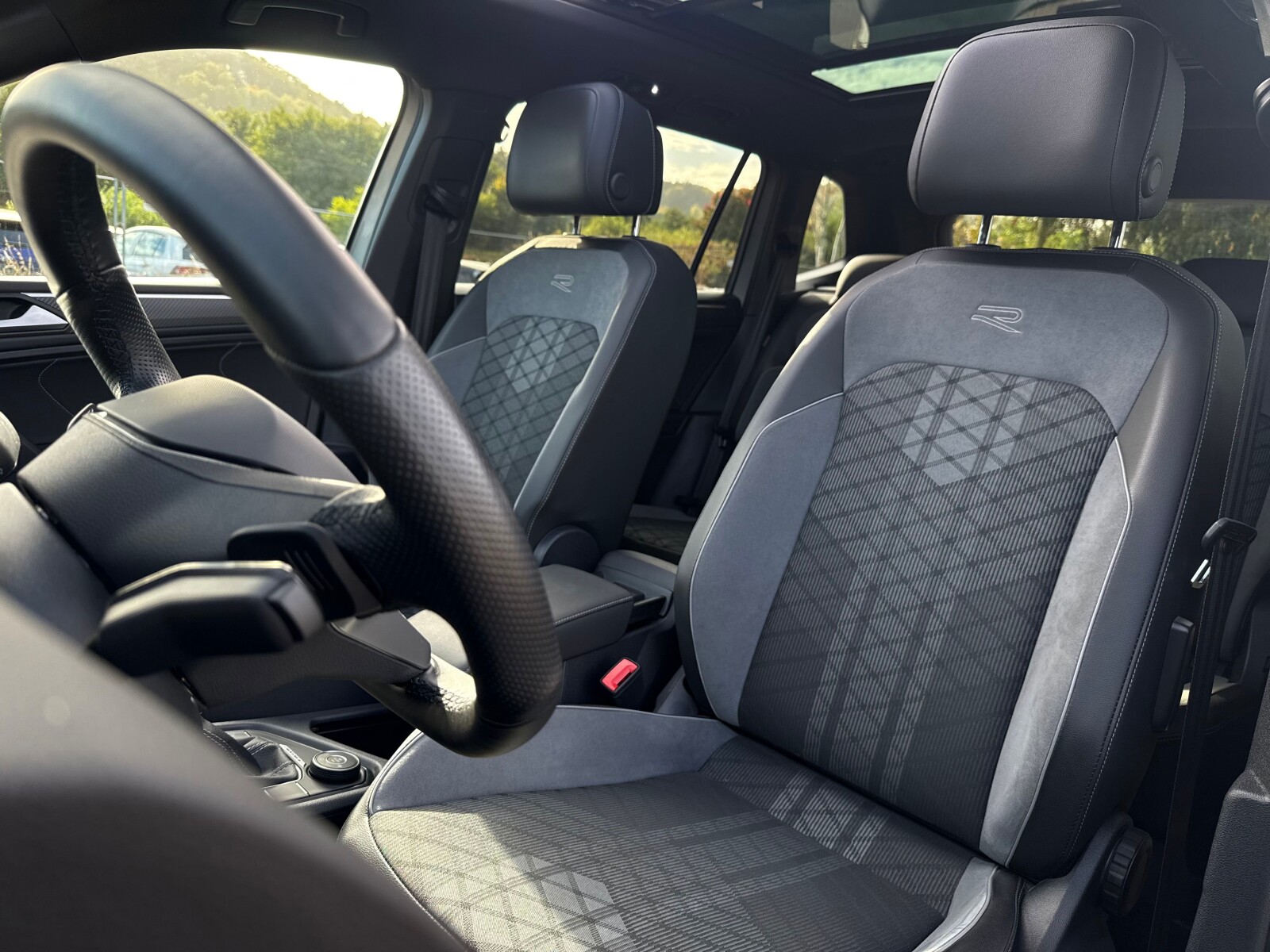 Volkswagen Tiguan Allspace - zdjęcie 11