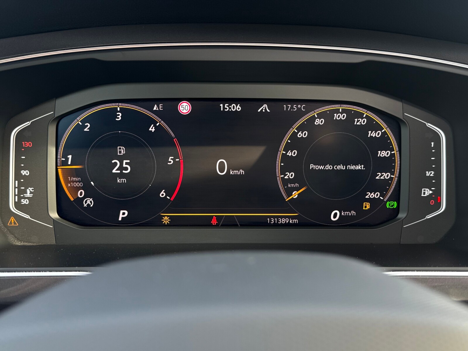 Volkswagen Tiguan Allspace - zdjęcie 17