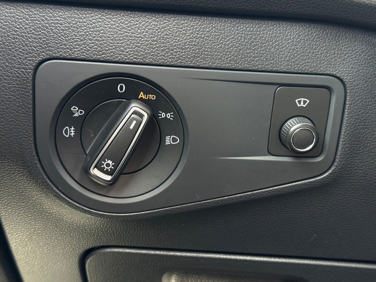 Volkswagen Tiguan Allspace - zdjęcie 22