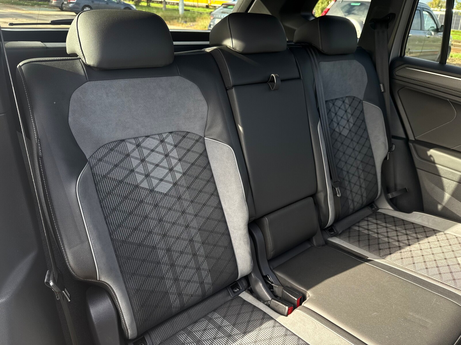 Volkswagen Tiguan Allspace - zdjęcie 36