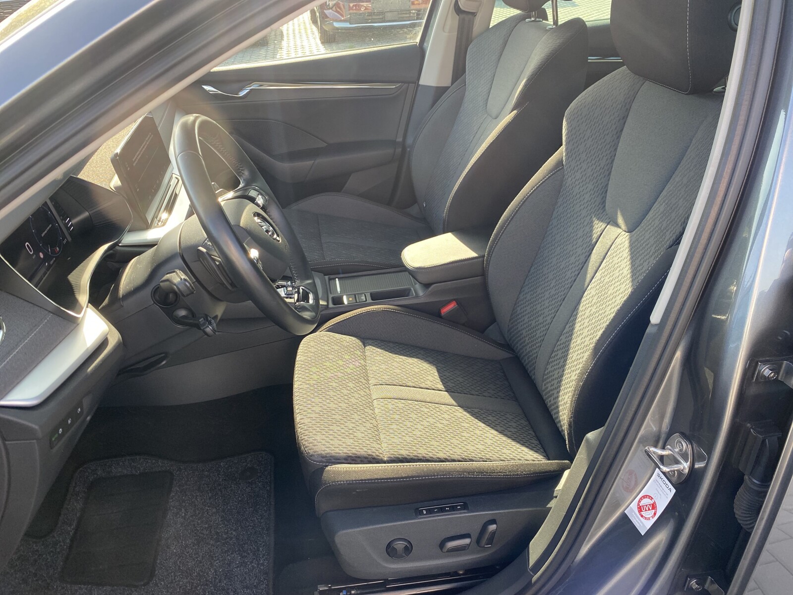 Škoda Octavia Combi - zdjęcie 11