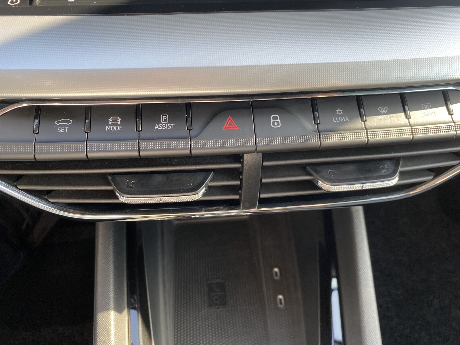 Škoda Octavia Combi - zdjęcie 26