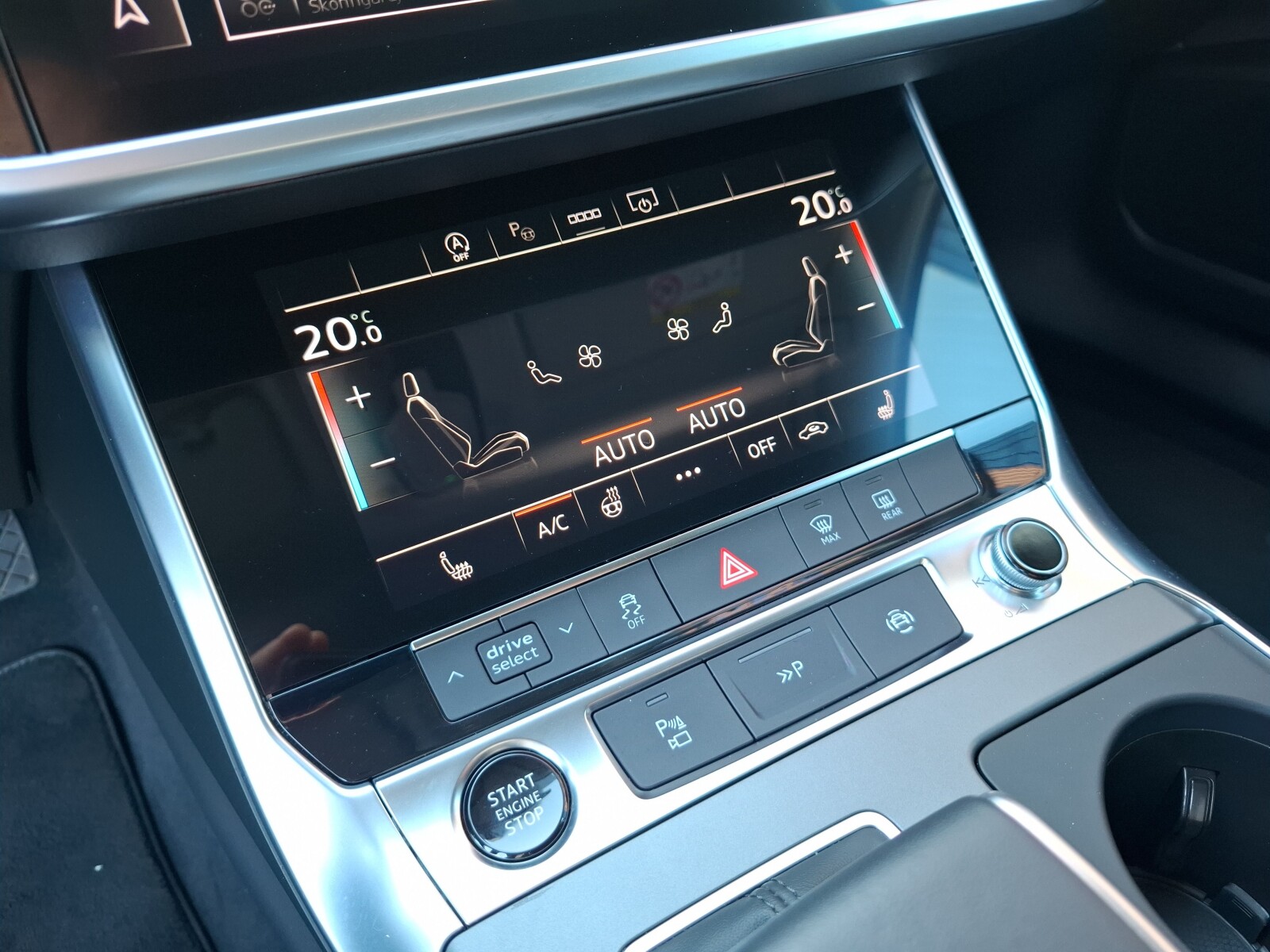 Audi A6 Avant - zdjęcie 32