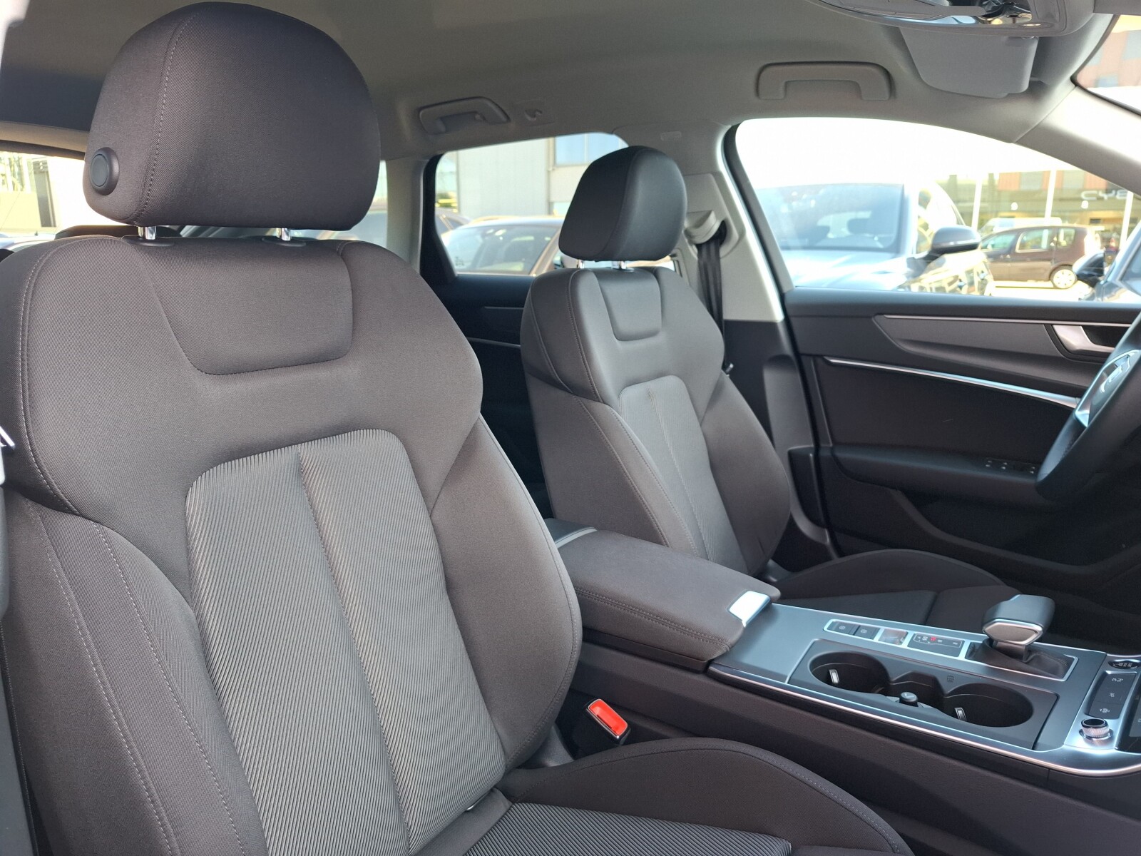 Audi A6 Avant - zdjęcie 20