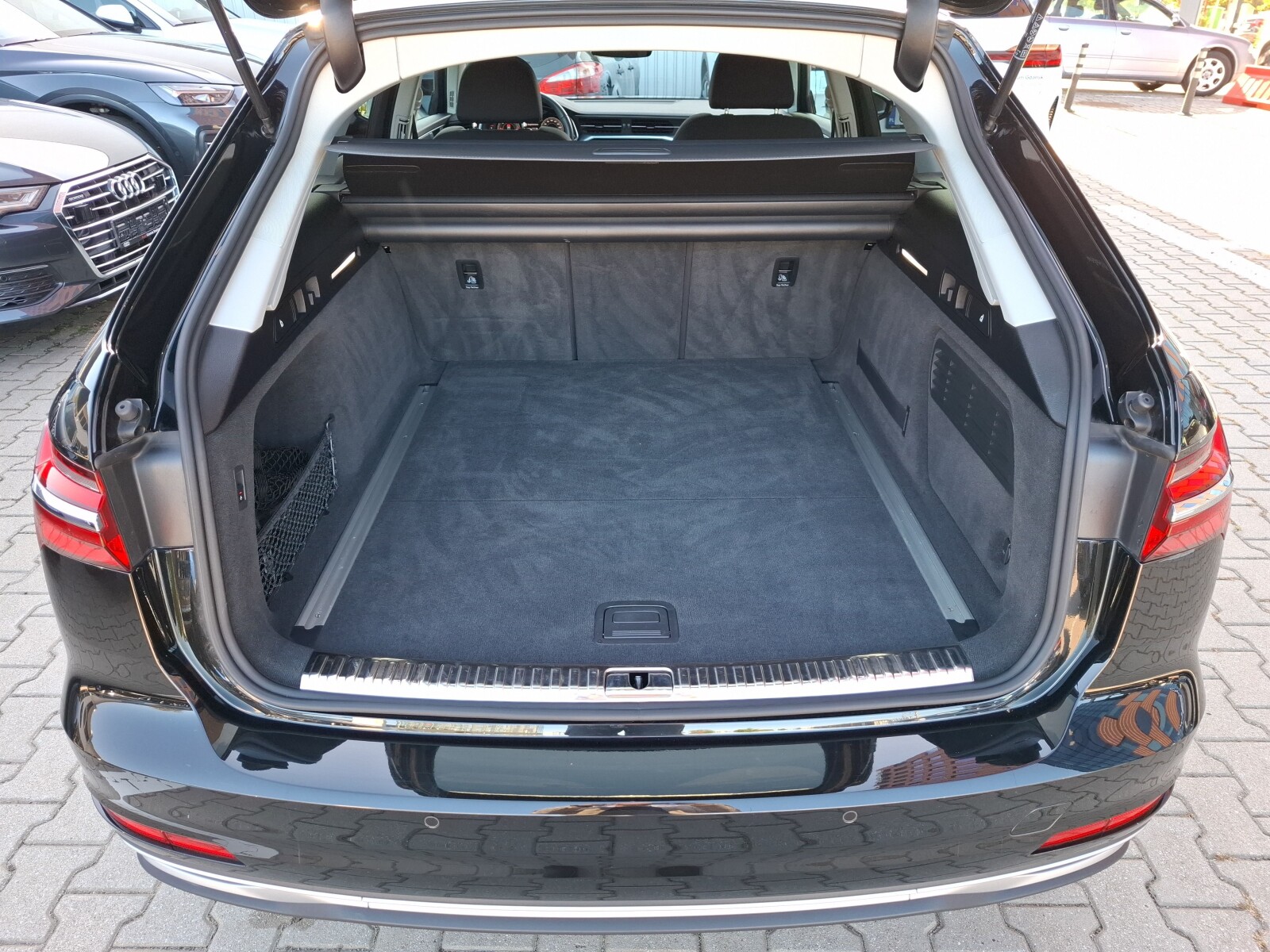 Audi A6 Avant - zdjęcie 15