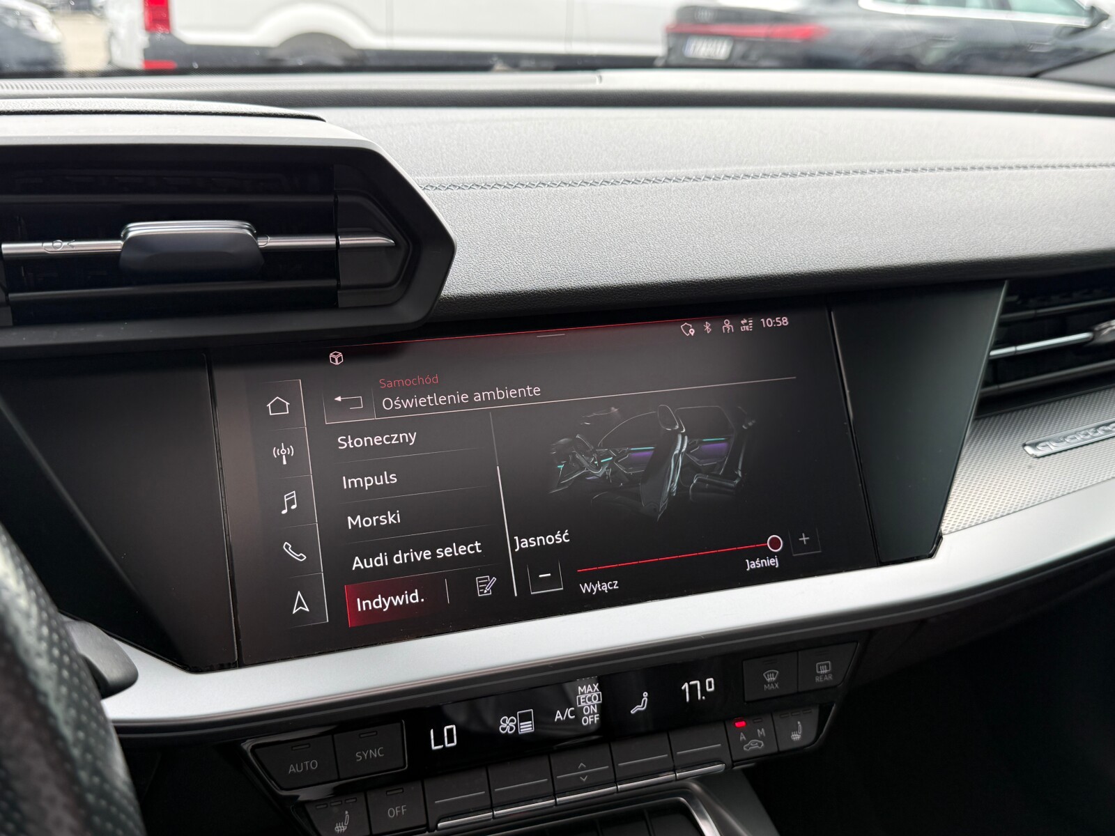 Audi S3 Sportback - zdjęcie 34