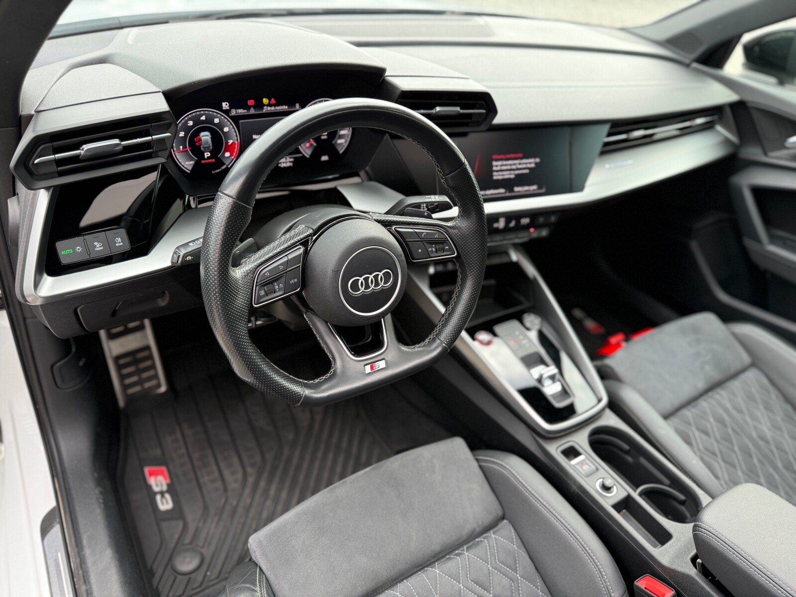 Audi S3 Sportback - zdjęcie 19