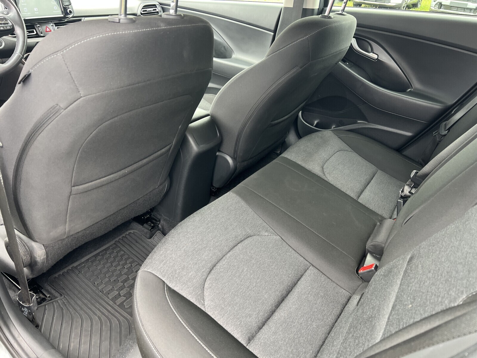 Hyundai i30 - zdjęcie 24
