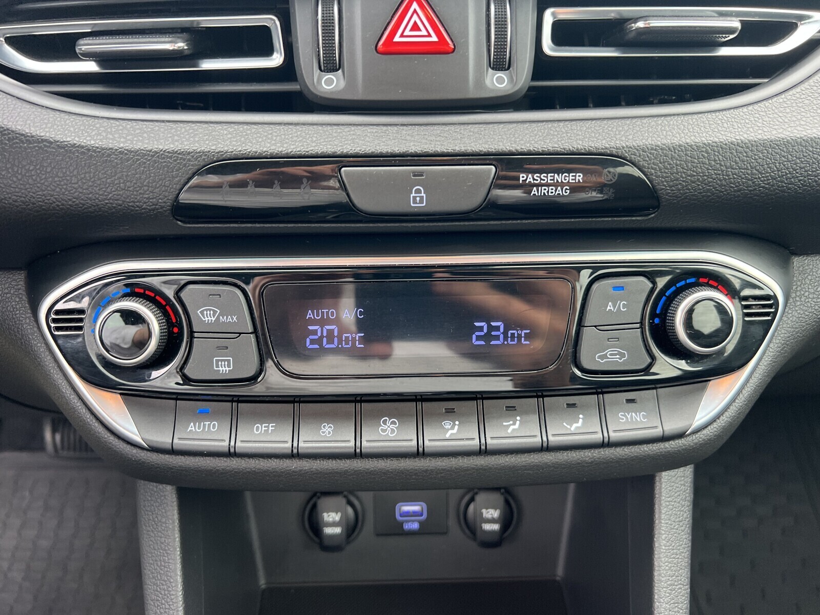 Hyundai i30 - zdjęcie 22
