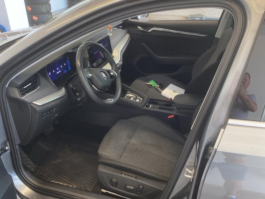 Škoda Octavia Combi - zdjęcie 5