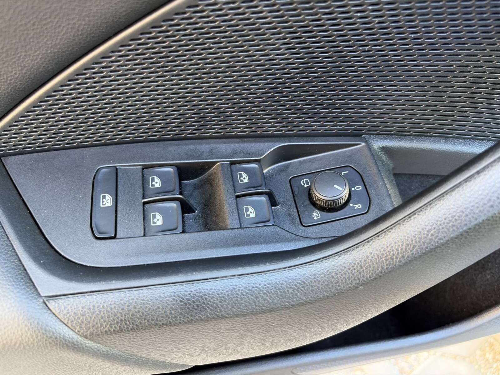 Škoda Octavia Combi - zdjęcie 22