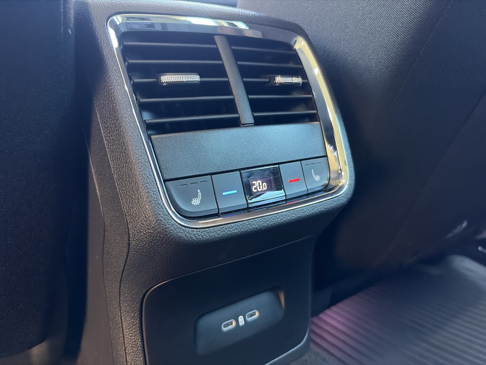 Škoda Octavia Combi - zdjęcie 17