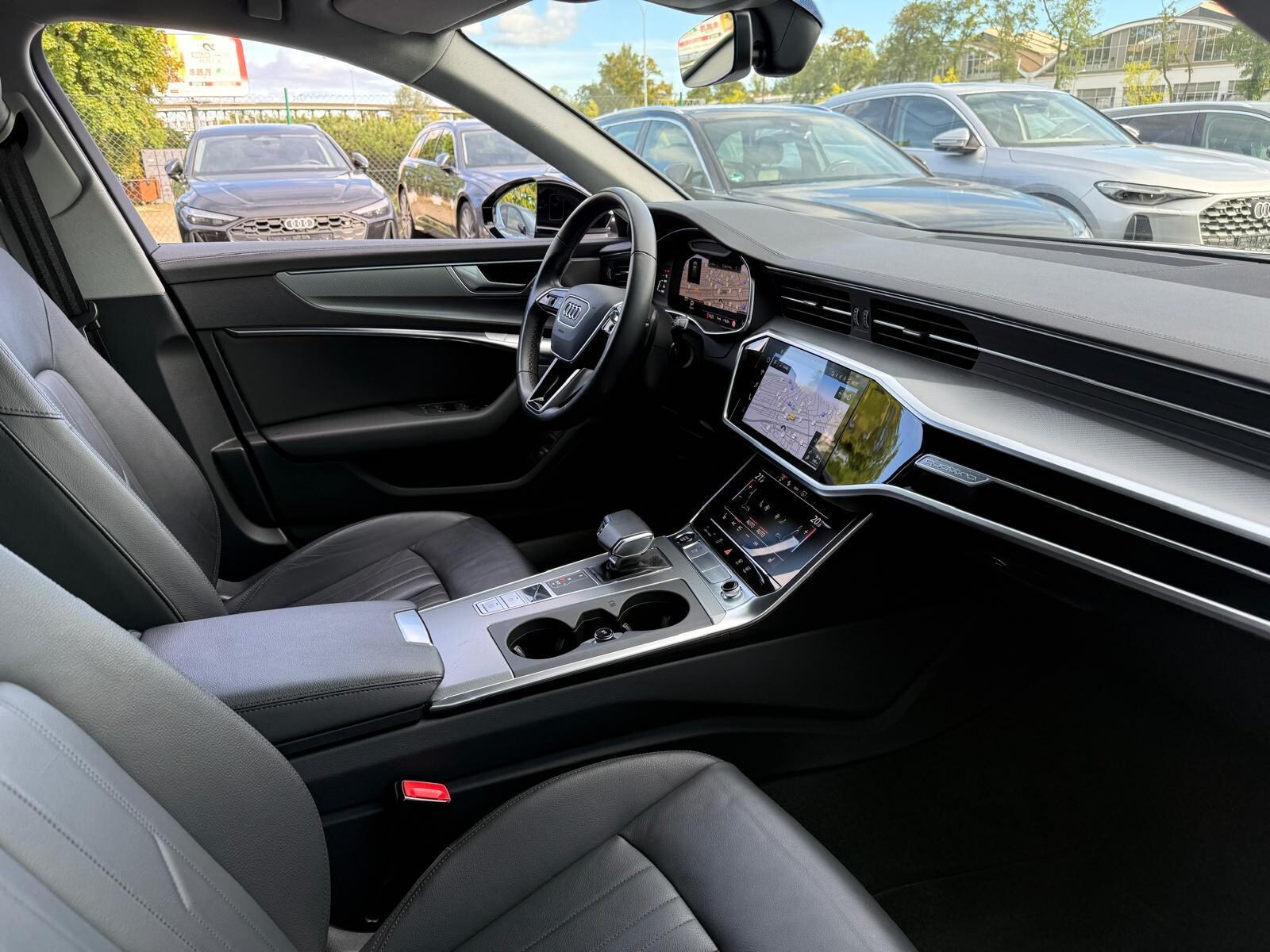 Audi A6 Avant - zdjęcie 19