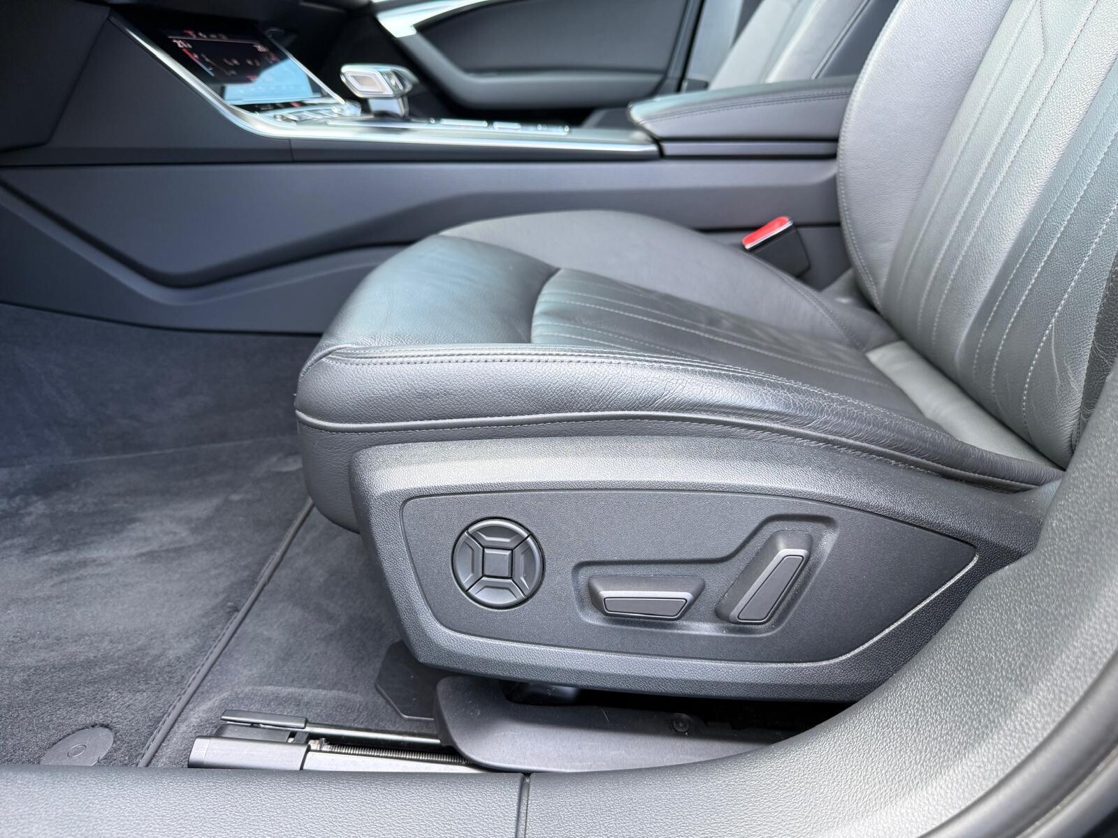 Audi A6 Avant - zdjęcie 15