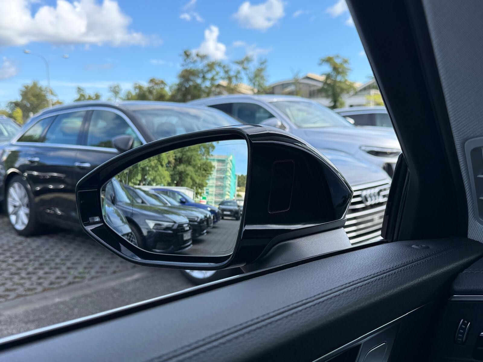 Audi A6 Avant - zdjęcie 11