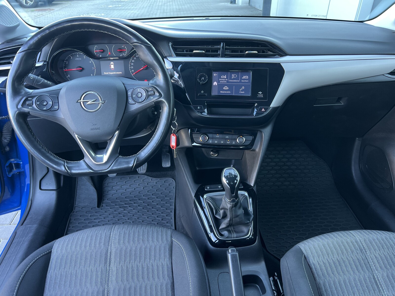 Opel Corsa - zdjęcie 24