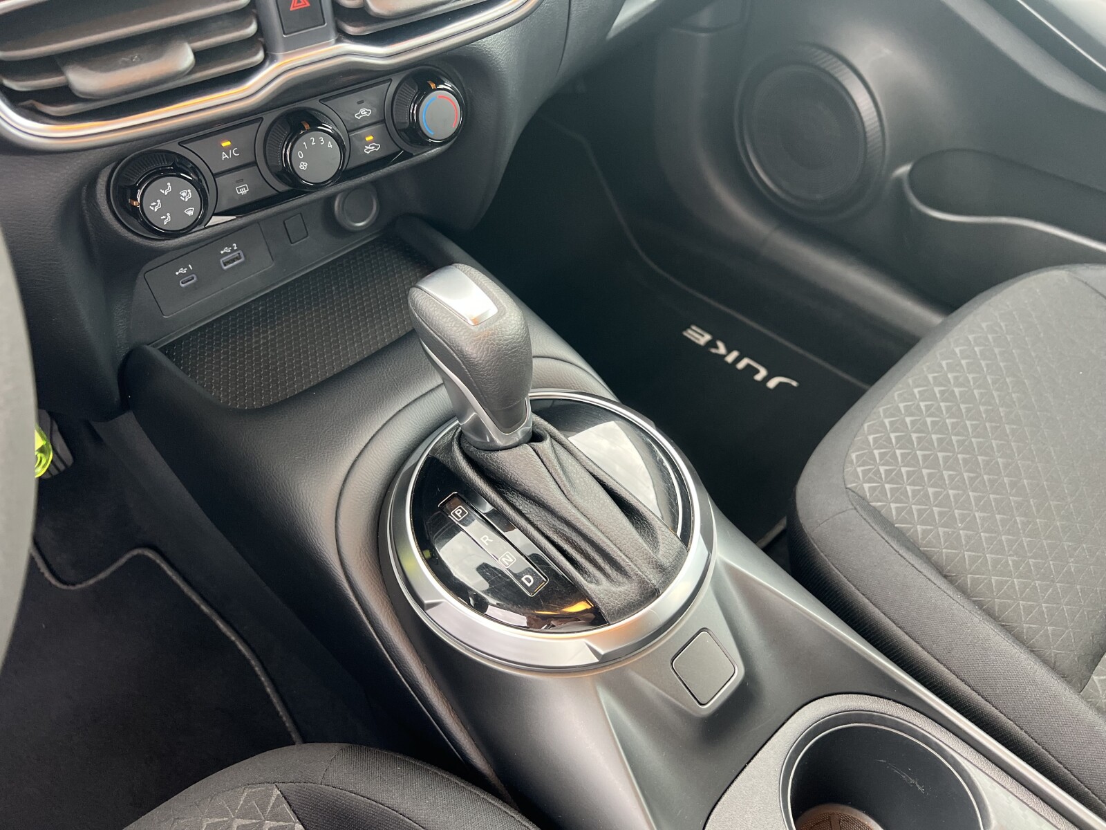 Nissan Juke - zdjęcie 20