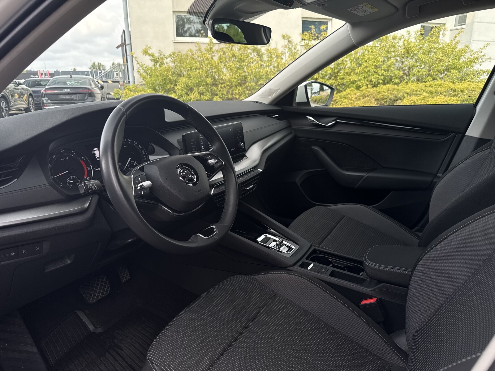 Škoda Octavia Combi - zdjęcie 11