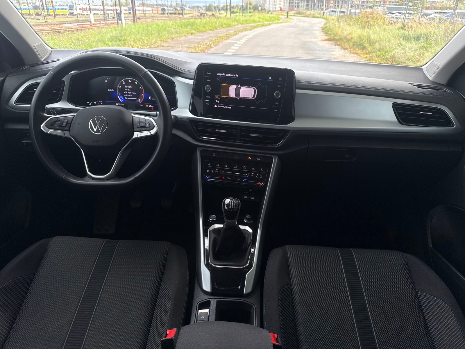 Volkswagen T-Roc - zdjęcie 9