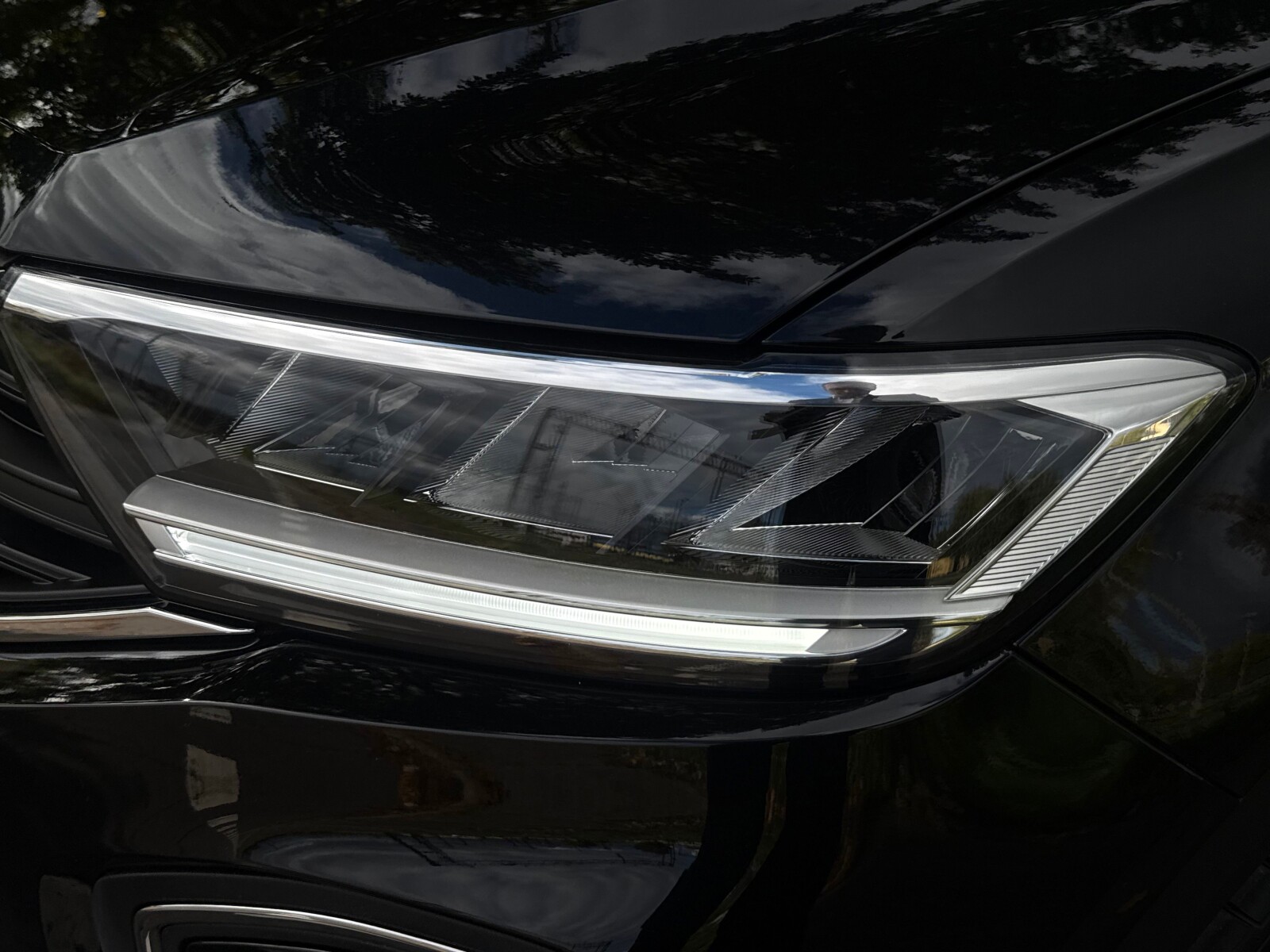 Volkswagen T-Roc - zdjęcie 37