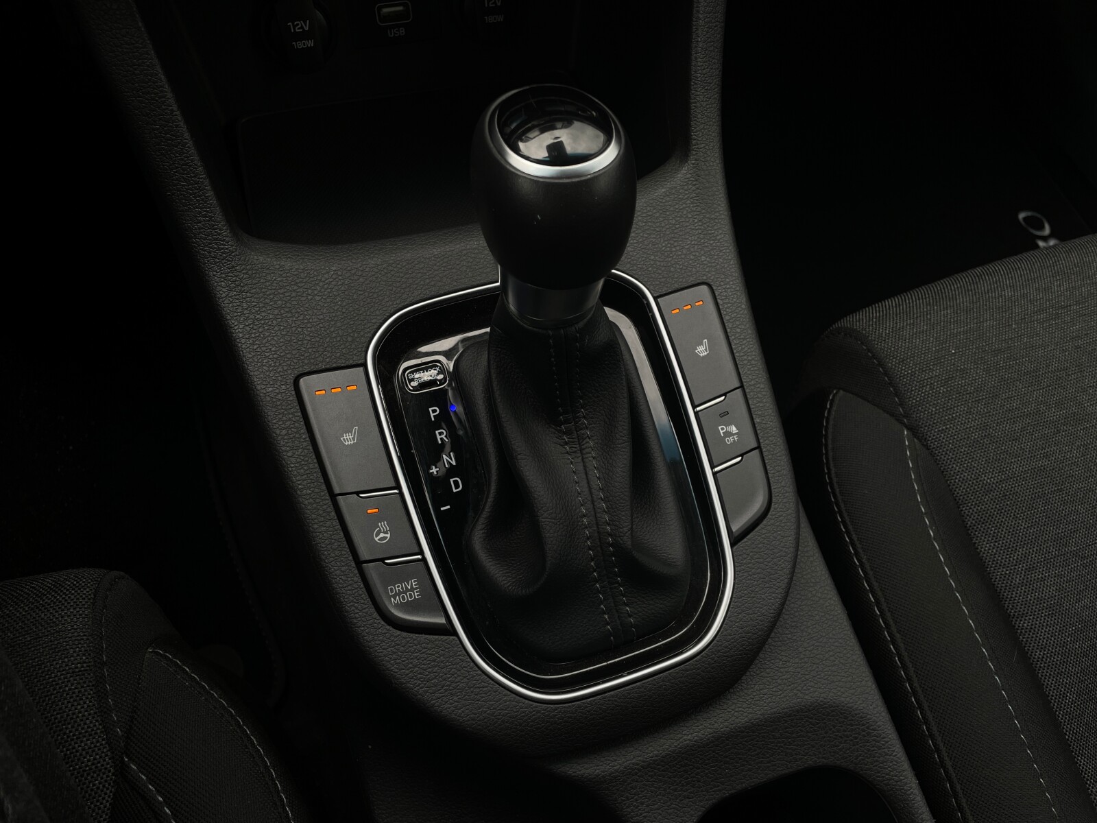 Hyundai i30 - zdjęcie 32