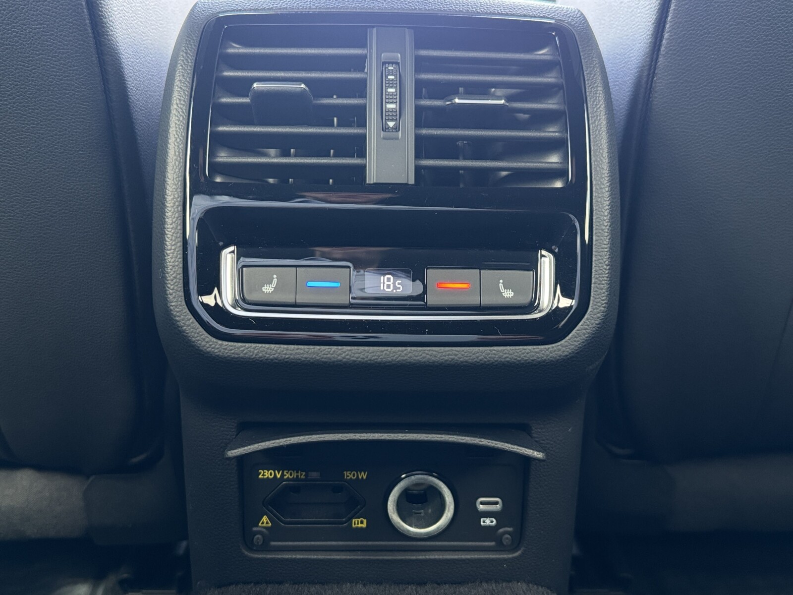 Volkswagen Arteon - zdjęcie 27