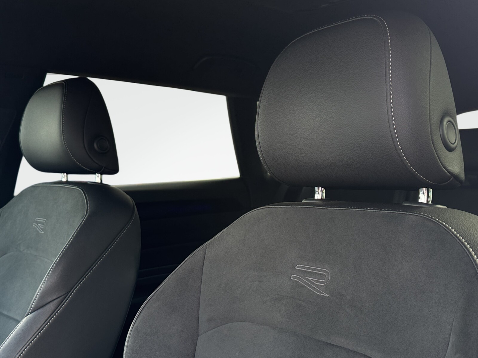Volkswagen Arteon - zdjęcie 34