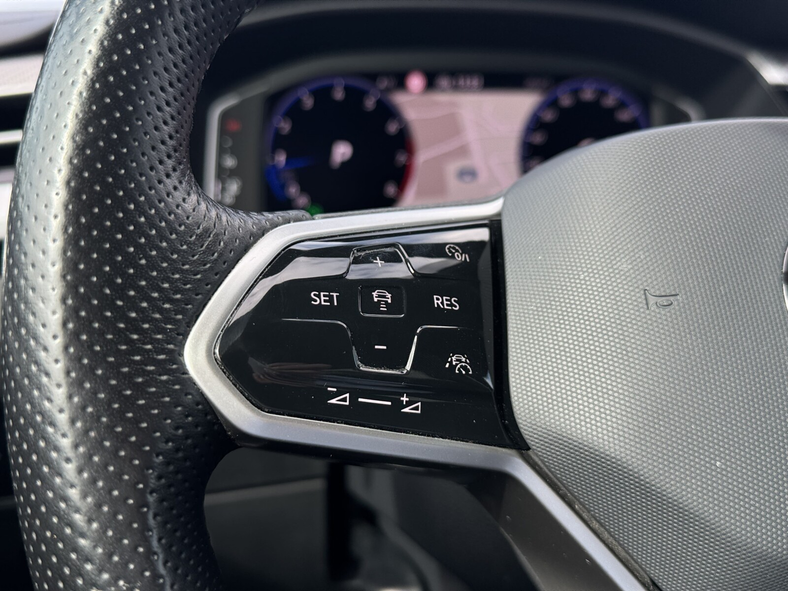 Volkswagen Arteon - zdjęcie 13