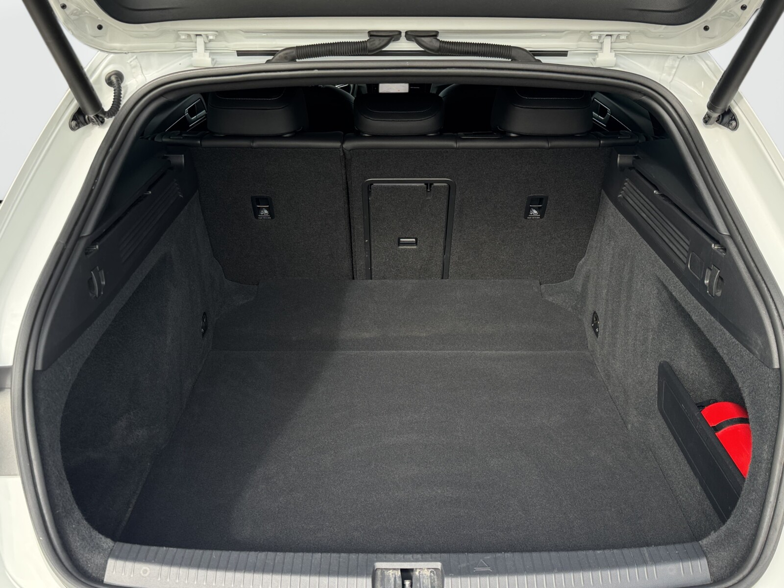 Volkswagen Arteon - zdjęcie 29