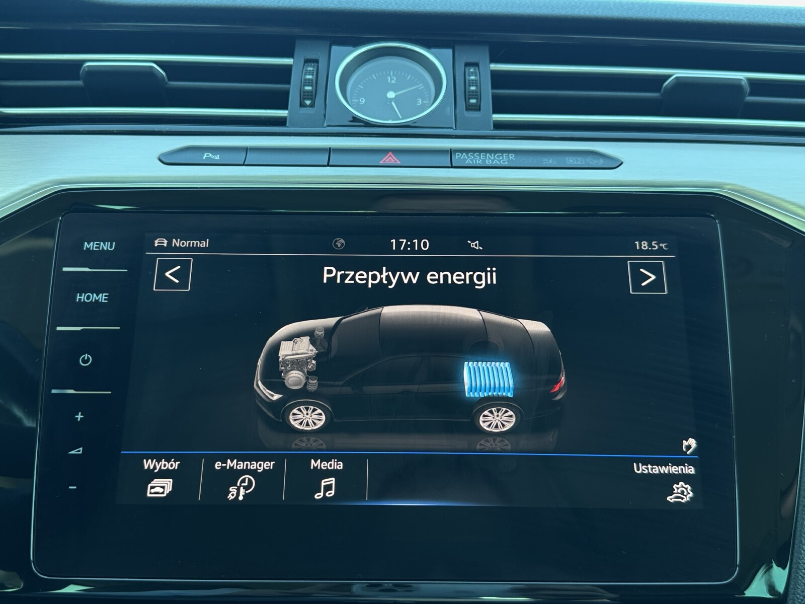 Volkswagen Passat - zdjęcie 23