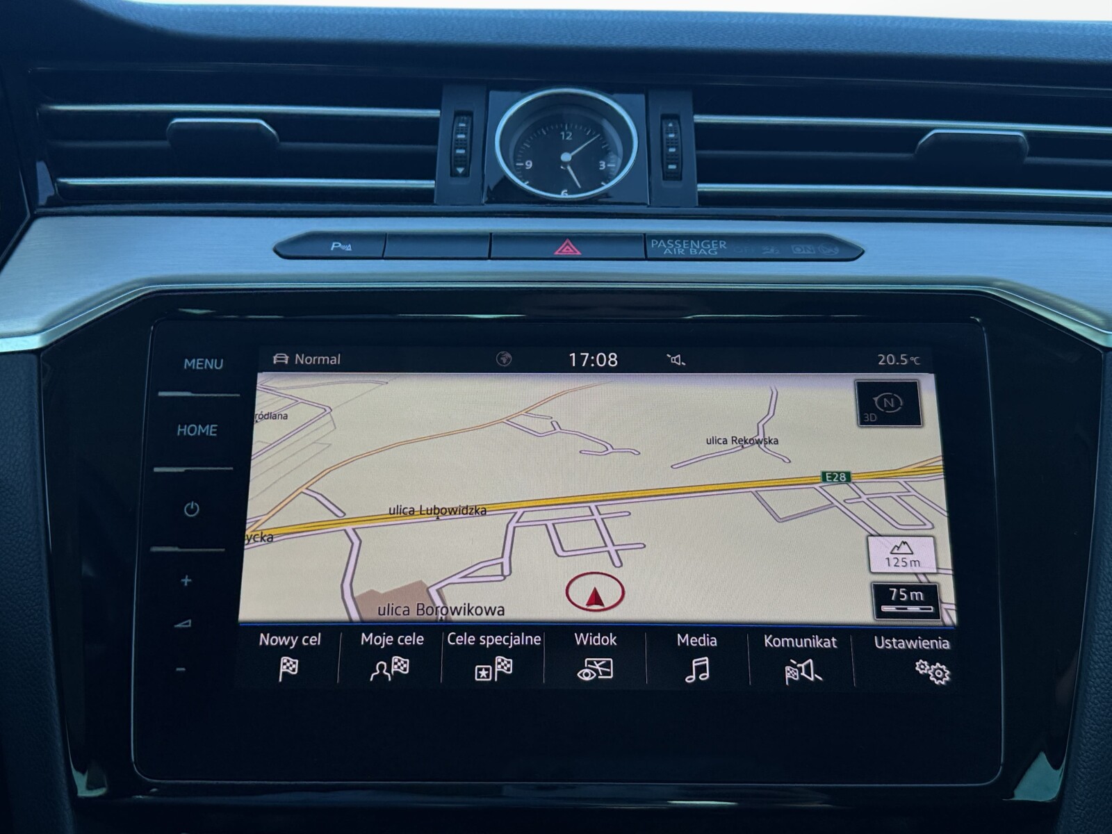Volkswagen Passat - zdjęcie 17