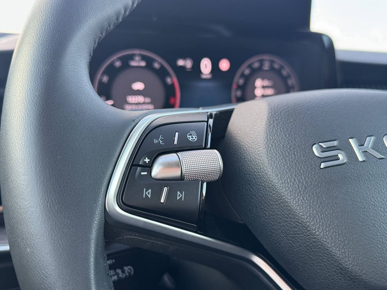 Škoda Superb Combi - zdjęcie 12