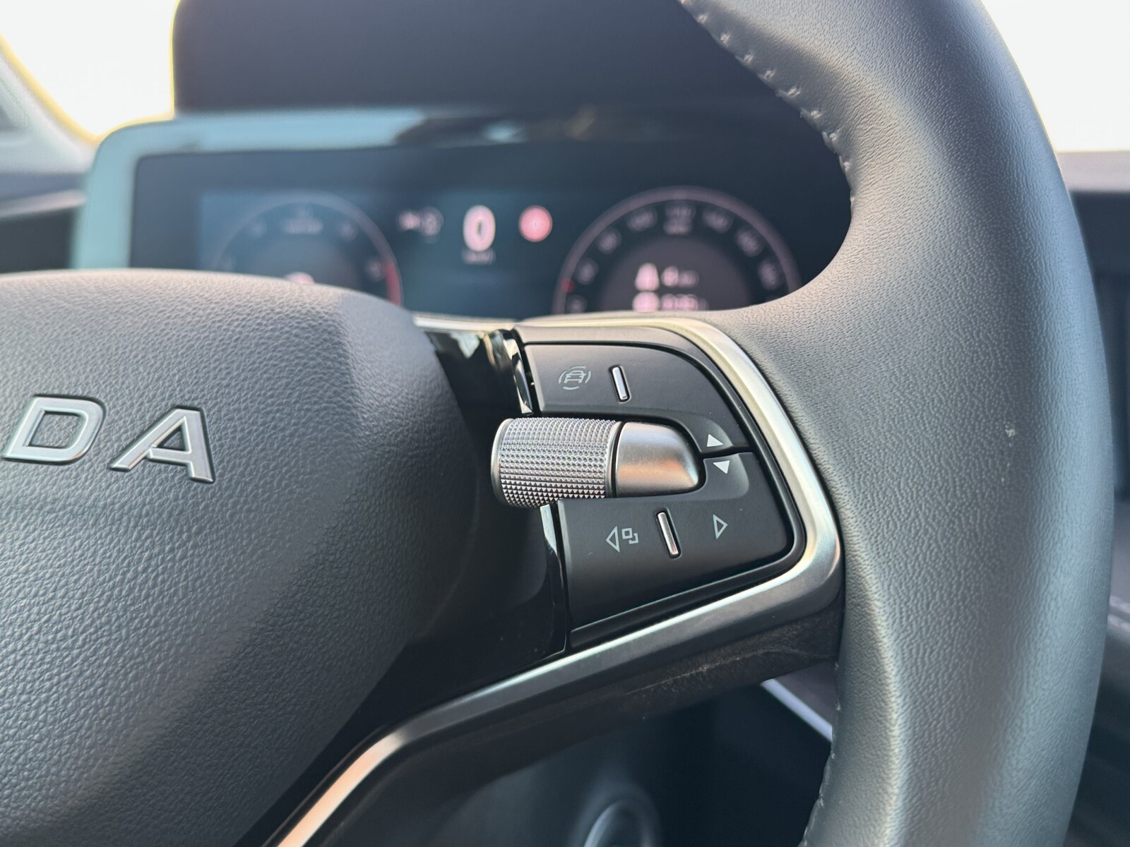 Škoda Superb Combi - zdjęcie 13