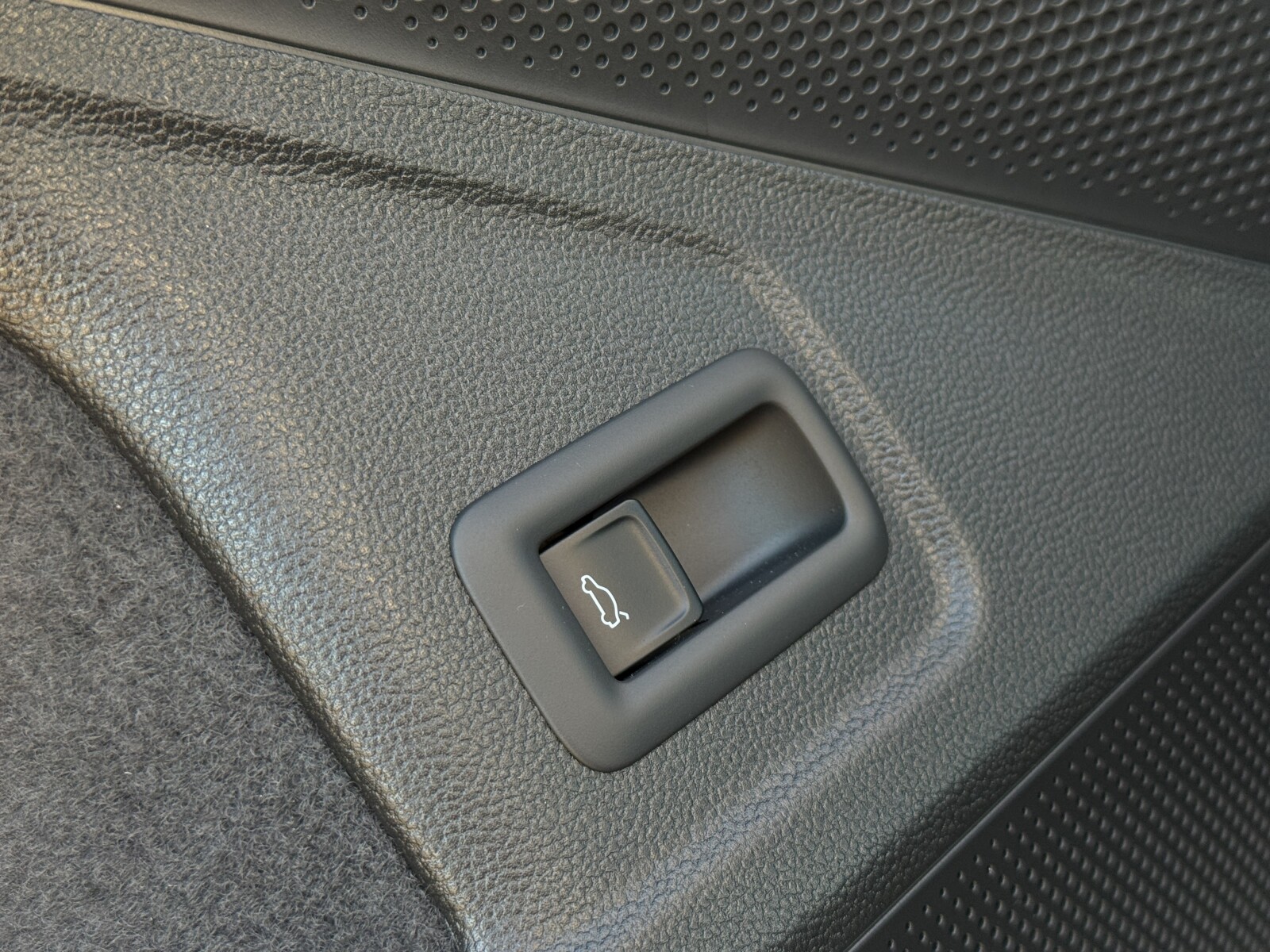 Škoda Superb Combi - zdjęcie 31