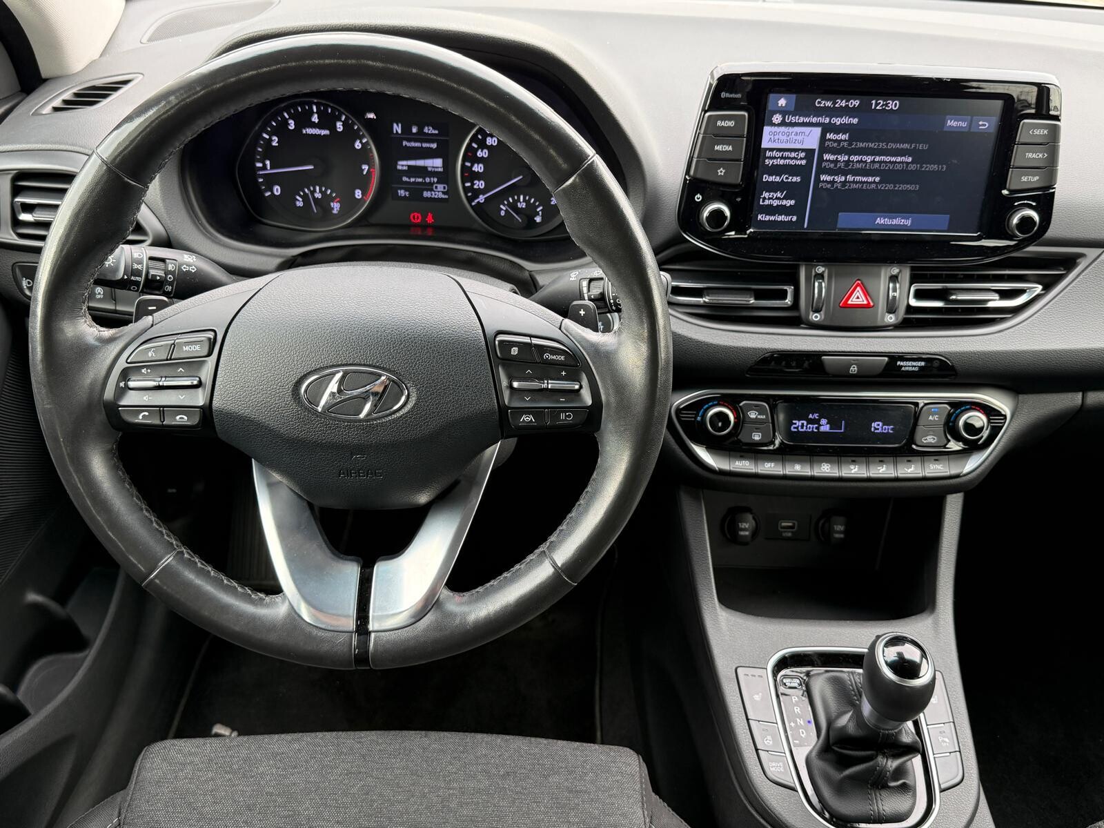 Hyundai i30 - zdjęcie 10