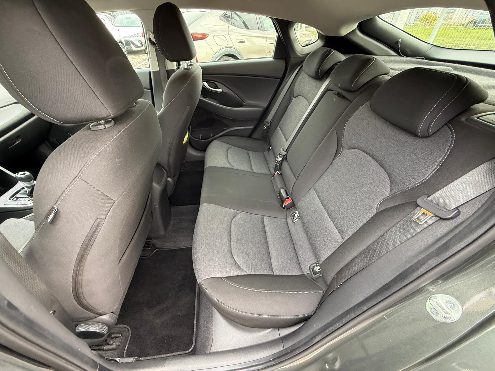 Hyundai i30 - zdjęcie 23