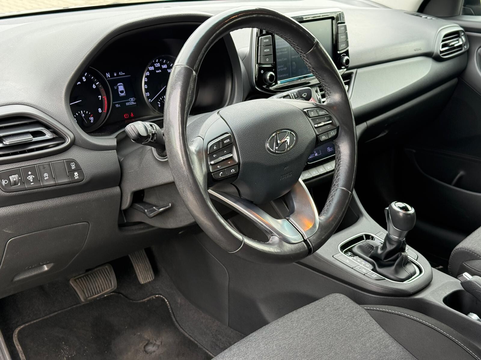 Hyundai i30 - zdjęcie 9