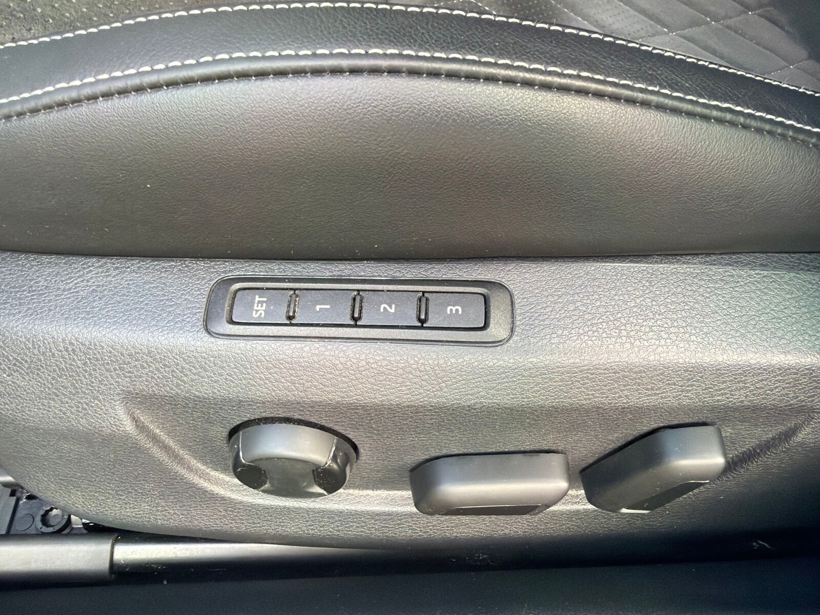 Škoda Superb Combi - zdjęcie 11