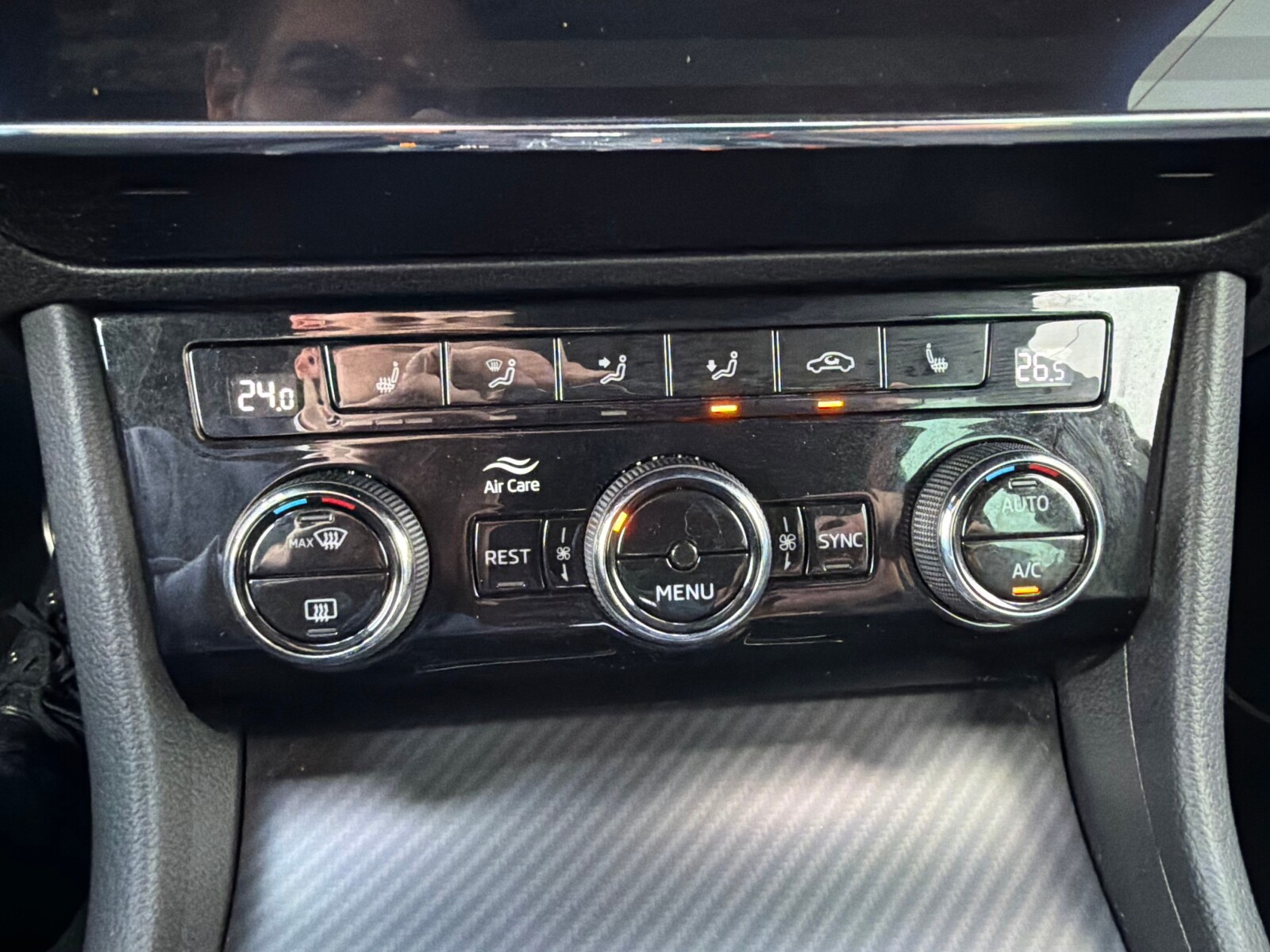 Škoda Superb Combi - zdjęcie 27