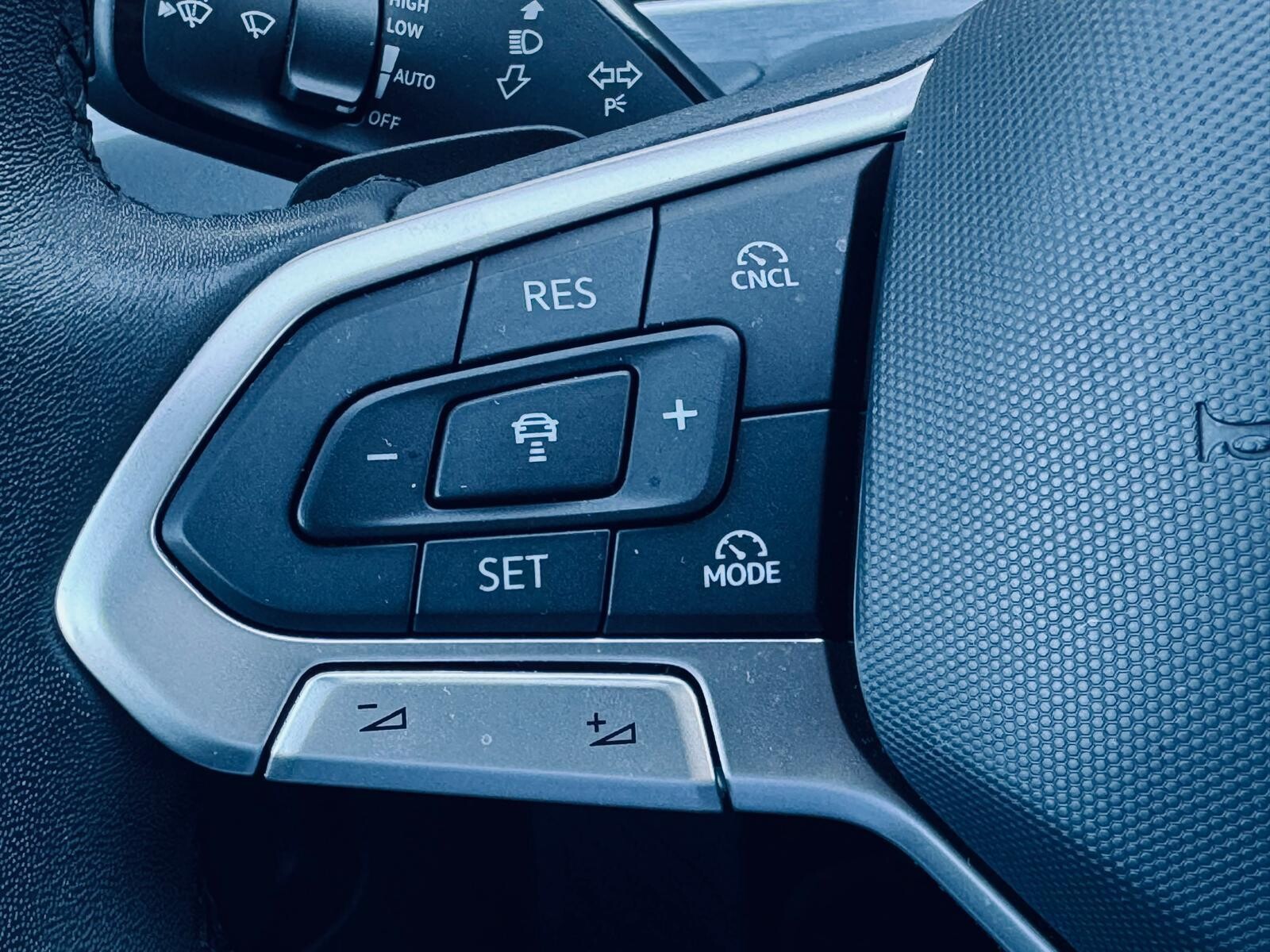 Volkswagen Passat - zdjęcie 21
