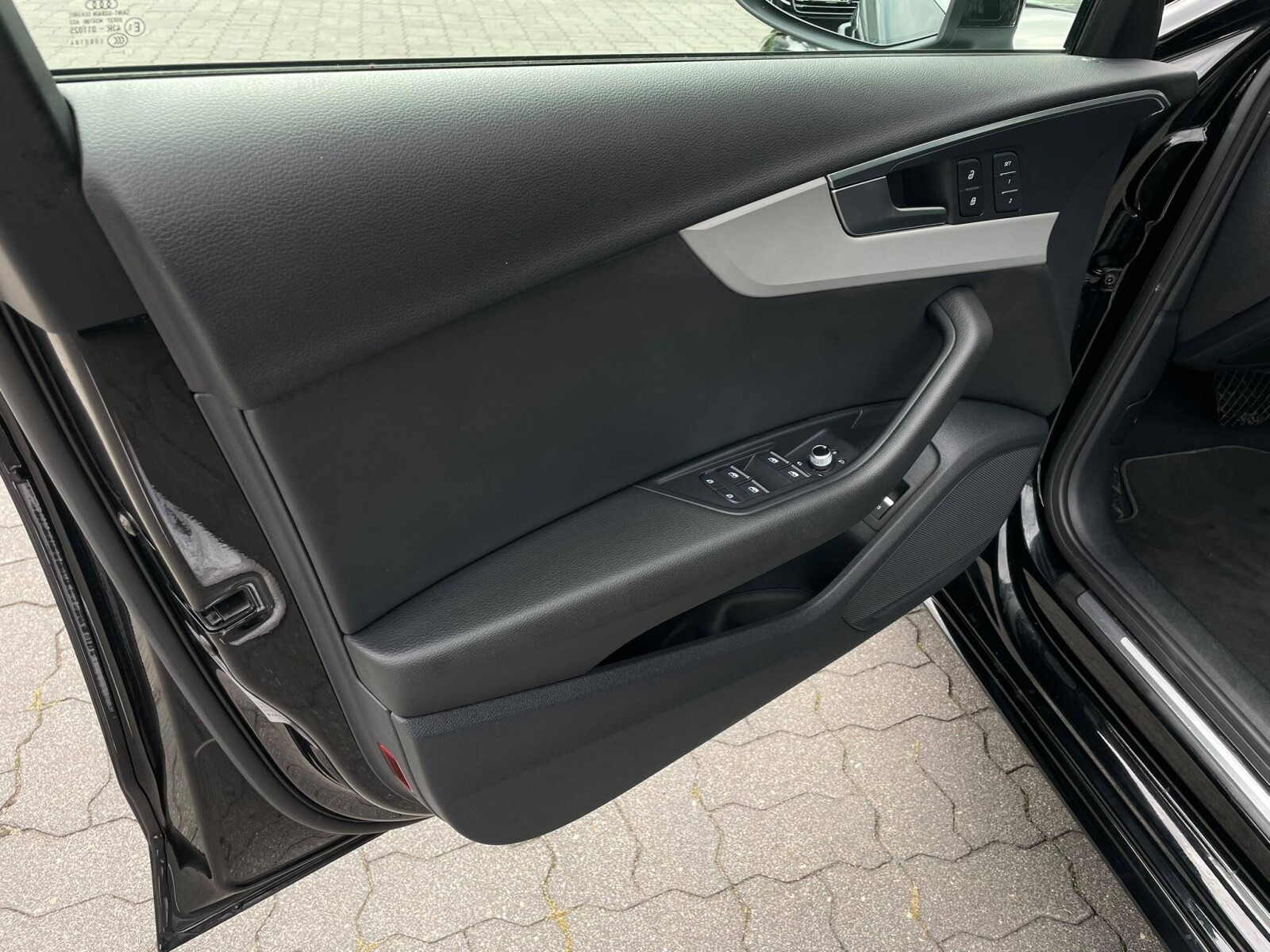 Audi A4 Avant - zdjęcie 17