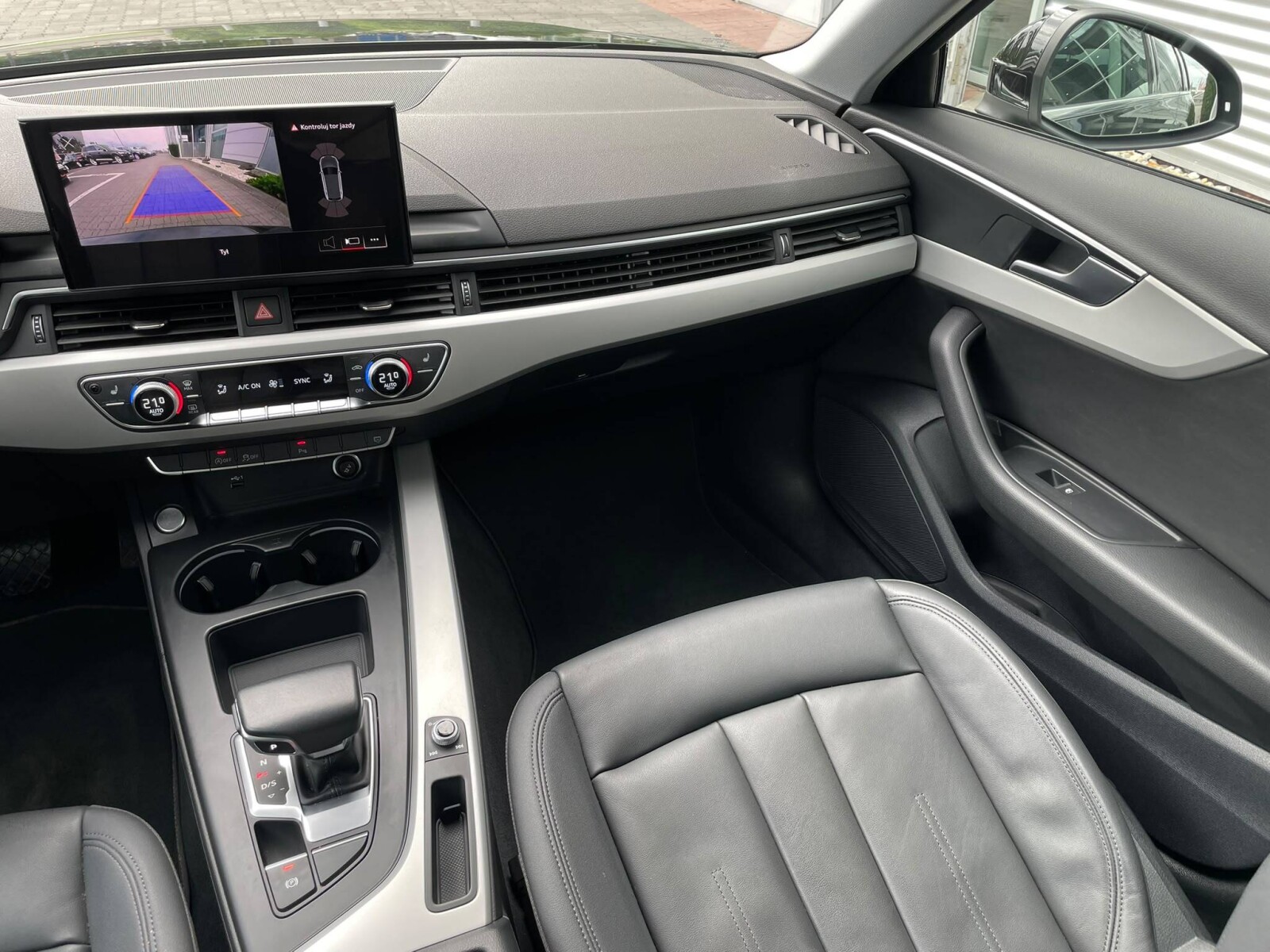 Audi A4 Avant - zdjęcie 15