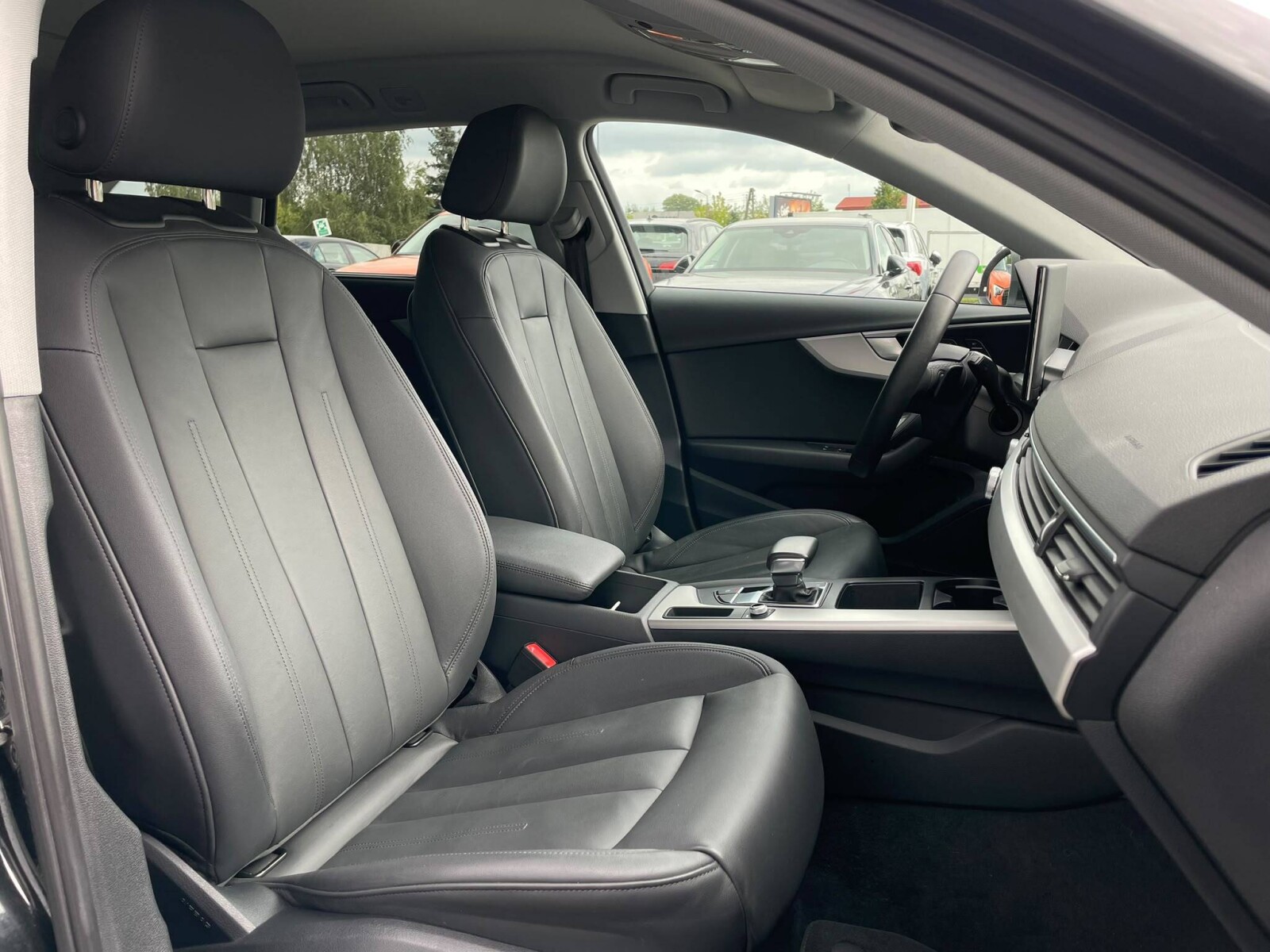 Audi A4 Avant - zdjęcie 22